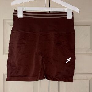DOYOUEVEN DYE Scrunch Seamless Shorts - Chocolate Brown